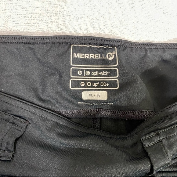 Merrell Black Opti-Wick Active Skirt UFP 50 XL - Picture 2 of 3